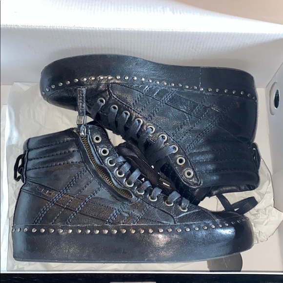 WOMENS BLACK DIESEL SNEAKERS - Picture 1 of 3